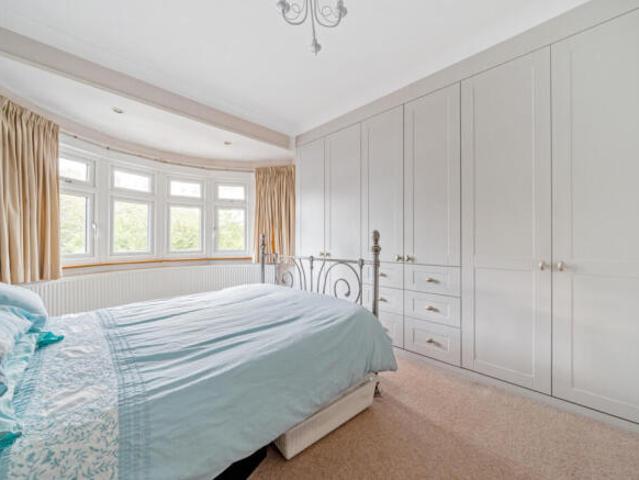 4 bedroom semi detached house for sale in Selsey Crescent, Welling, DA16