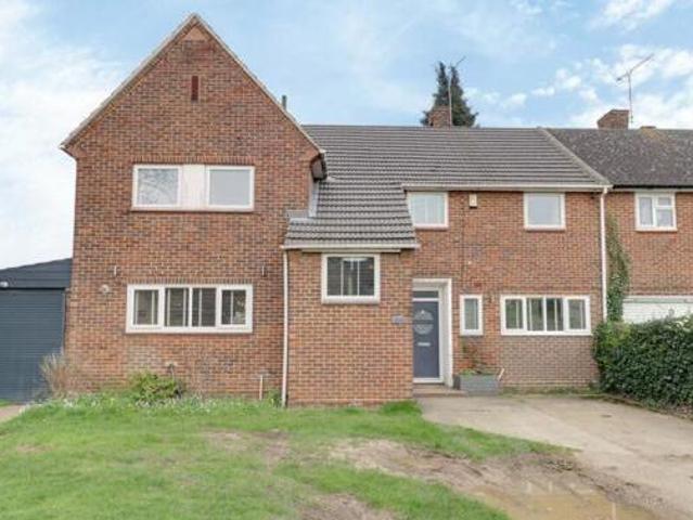 4 Bedroom Semi detached House For Sale In South Ockendon