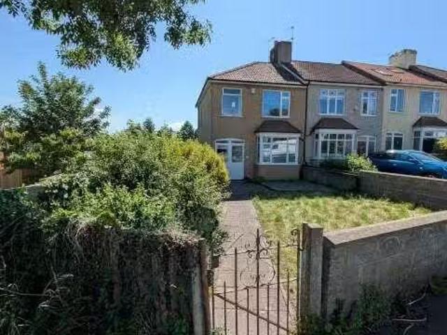 4 bedroom semi detached house for rent in Whitehall Avenue, Br.
