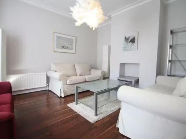 4 bedroom semi detached house for rent in Charminster, Student.