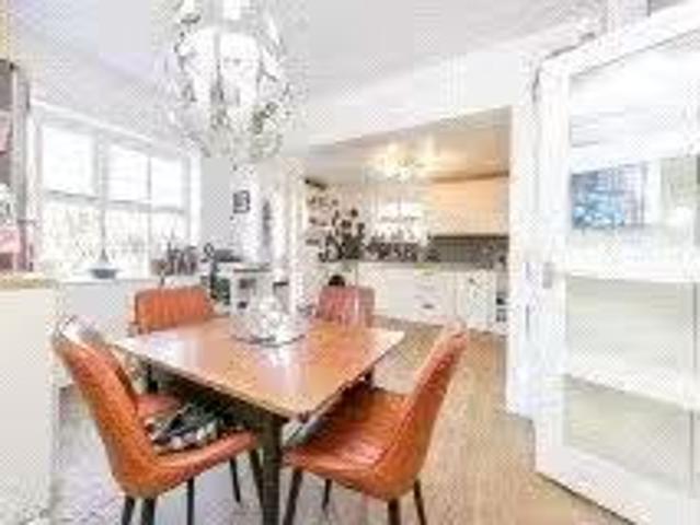 4 bedroom semi detached house for rent in Church Lane, Ash Str.