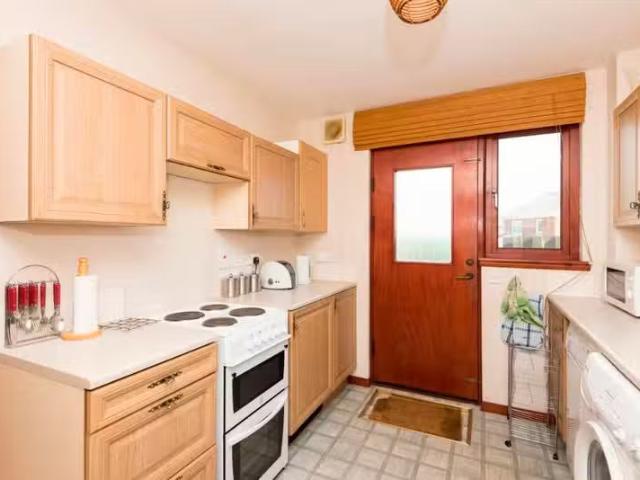 4 bedroom semi detached house for rent in Cove Court, Cove Bay.