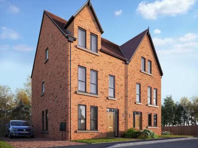 4 bedroom semi detached house for rent in Fir Brook Avenue, CW8