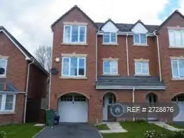 4 bedroom semi detached house for rent in Quarry Bank Rise, Wi.
