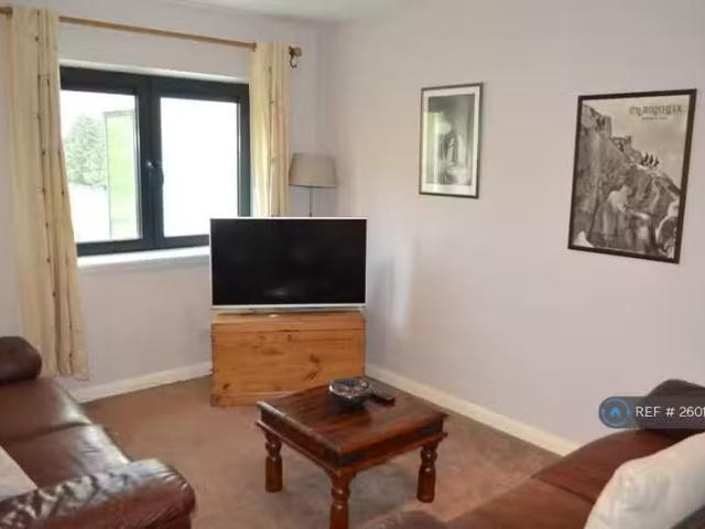 4 bedroom semi detached house for rent in Swanston Road, Edinb.