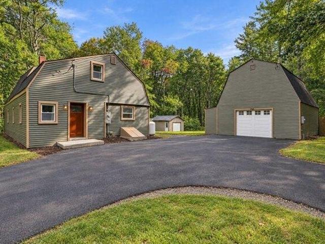 4 bedroom, Shutesbury MA 01072 105796175