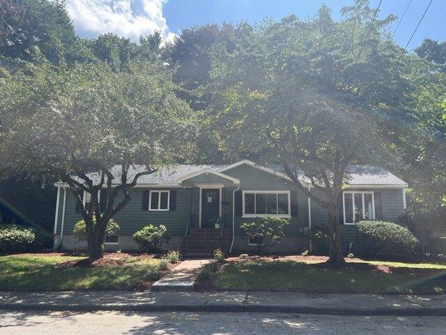4 bedroom, Sharon MA 02067 105368916