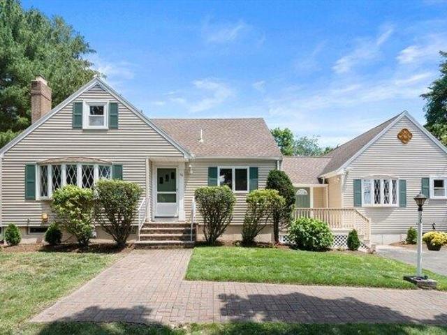 4 bedroom, Sharon MA 02067 105441273
