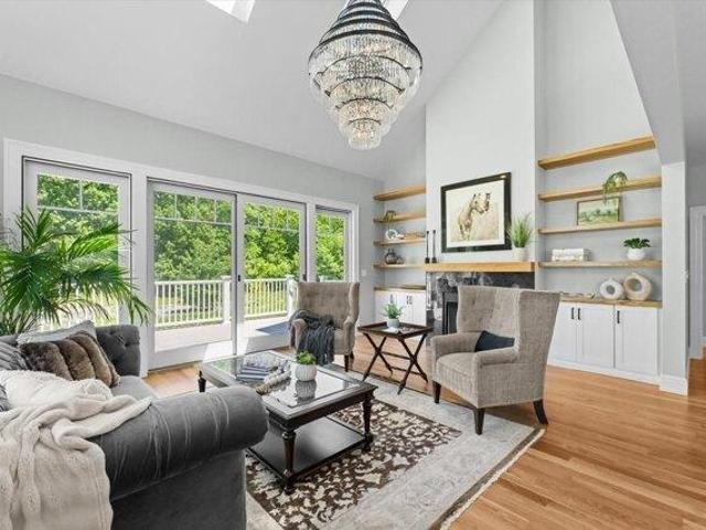 4 bedroom, Sherborn MA 01770 105587366