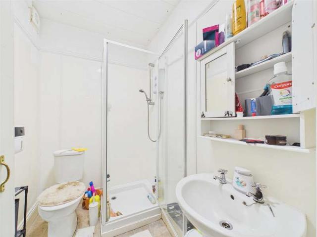 4 Bedroom Terraced House