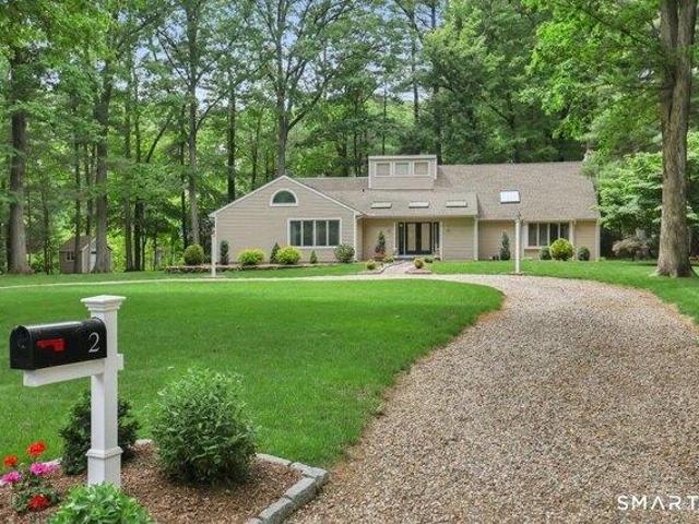 4 bedroom, Simsbury CT 06070 104720440