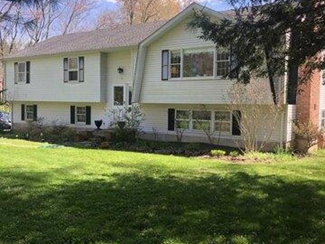 4 bedroom, Simsbury CT 06070 104760024