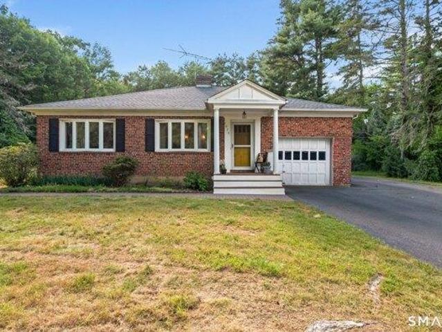 4 bedroom, Simsbury CT 06070 104761443