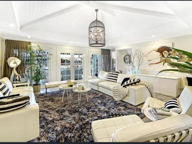 4 Bedroom Single Level Unfurnished Family Home in Paradise Waters!