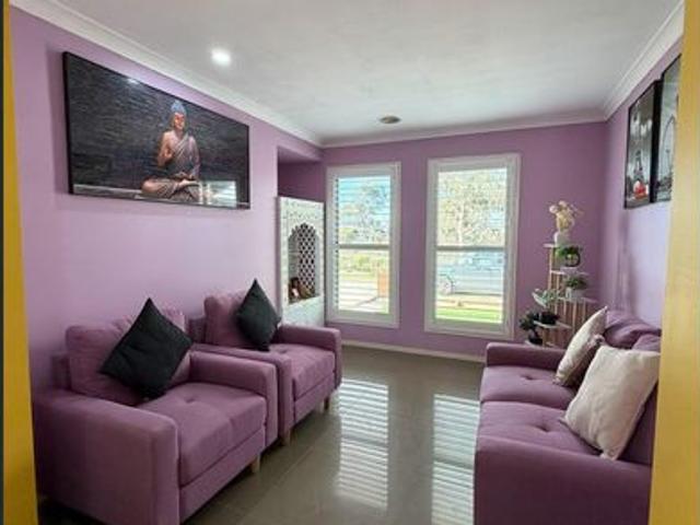 4 bedroom Spacious Family Home with Solar Panels & Study Inspection is available on one hour notice