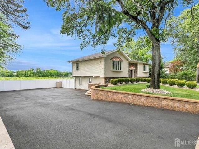 4 bedroom, Spotswood NJ 08884 105233640