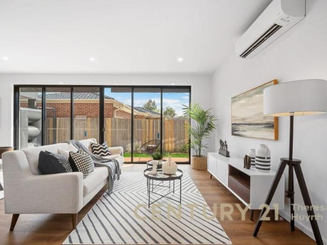 4 Bedroom House Springvale, VIC 102773690