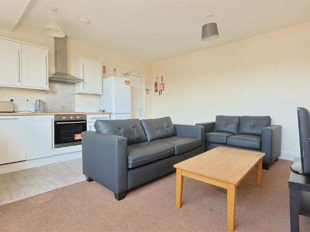 4 bedroom Student Flat to rent in Eskdale Terrace, Jesmond, Newcastle Upon Tyne