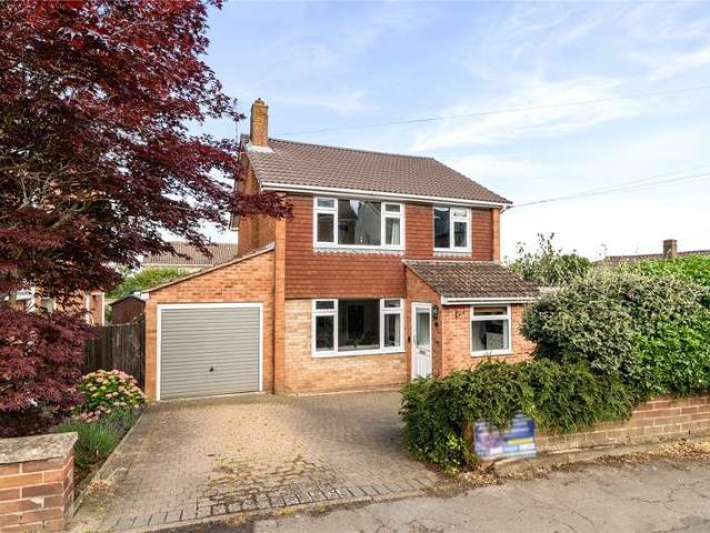 4 Bedroom Studio Flat