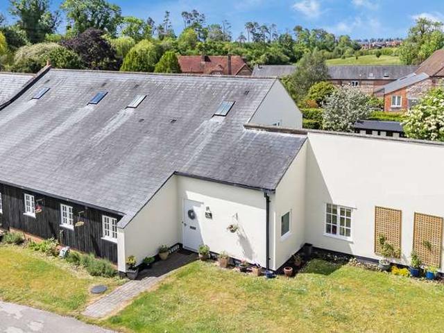 4 Bedroom Studio Flat