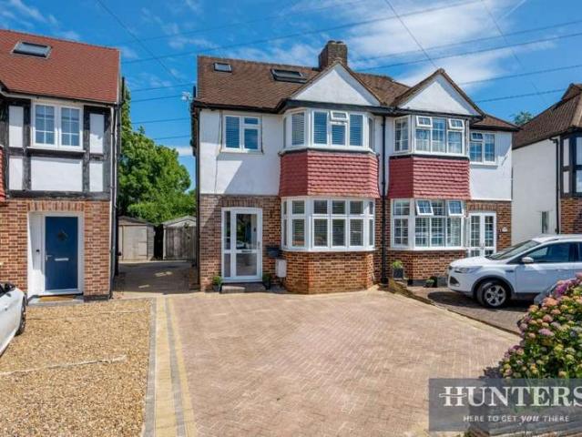 4 Bedroom Studio Flat