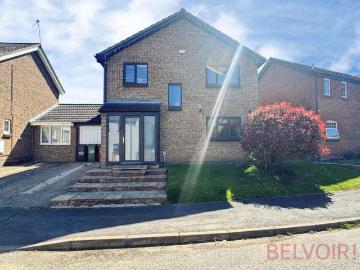4 Bedroom Studio Flat
