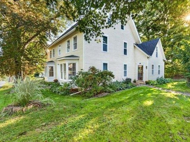 4 bedroom, Stockton Springs ME 04981 105799459