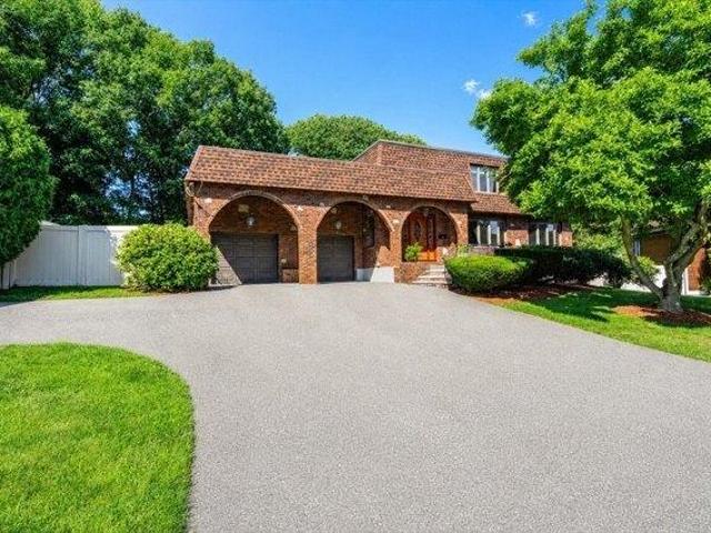4 bedroom, Stoneham MA 02180 105515862