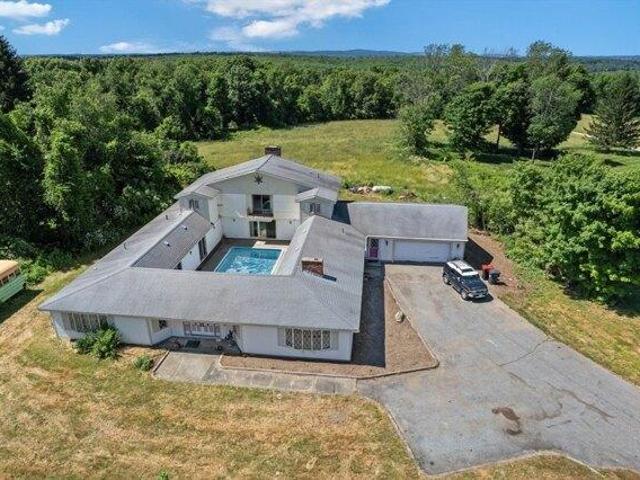 4 bedroom, Sutton MA 01590 104406080