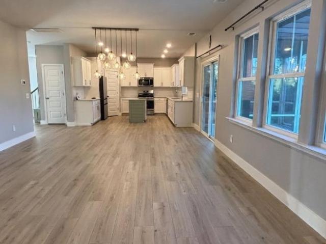 4 bedroom, Summerville SC 29486 106115331