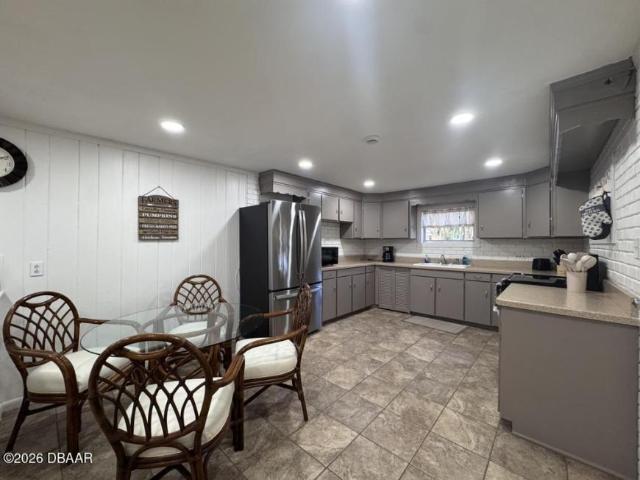 4 bedroom, Port Orange FL 32129 LS98595484