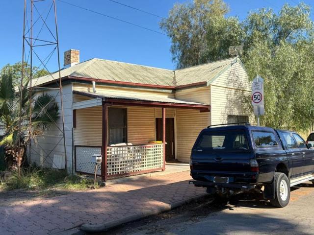 4 Bedroom House Port Pirie, 102587084