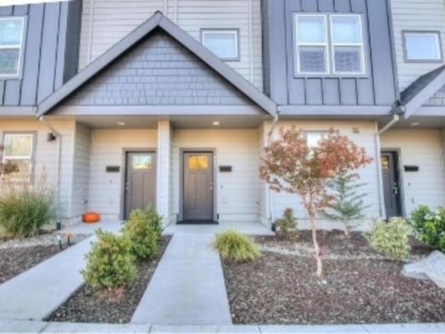 4 bedroom, Portland OR 97220 105920636