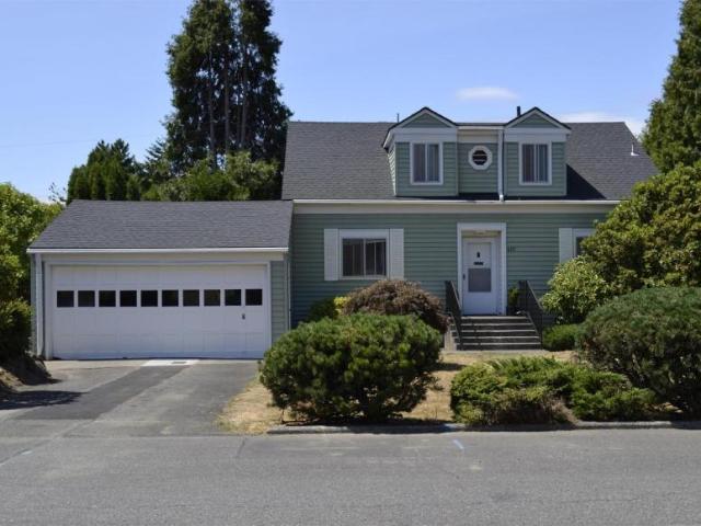 4 bedroom, Portland OR 97221 105988676