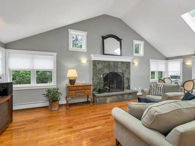 4 bedroom, Portsmouth NH 03801 105474932