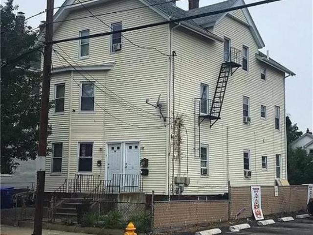 4 bedroom, Pawtucket RI 02860 104932138