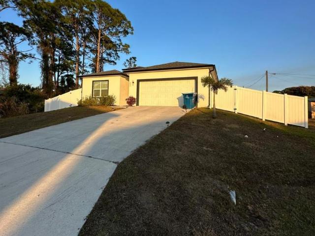 4 bedroom, Palm Bay FL 32909 98595935