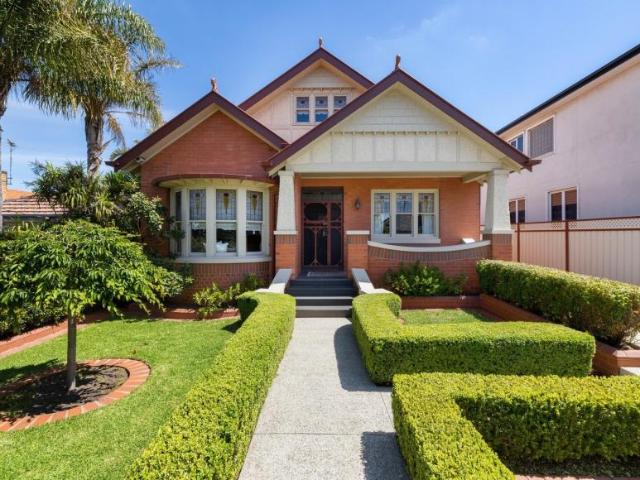 4 Bedroom House Pascoe Vale South VIC 102768471