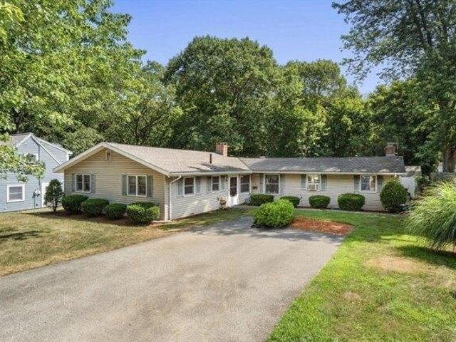 4 bedroom, Peabody MA 01960 105424837