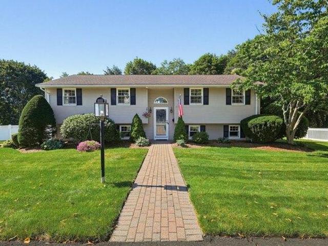 4 bedroom, Peabody MA 01960 105514690