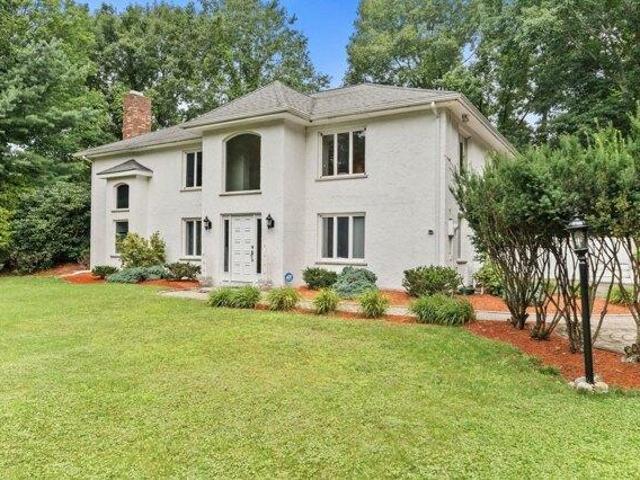 4 bedroom, Peabody MA 01960 105368445