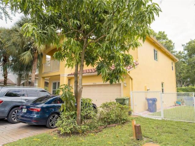 4 bedroom, Pembroke Pines FL 33024 96294671