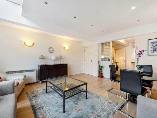 4 bedroom penthouse for sale in Dickinson Street, Manchester, M1 4LX, M1