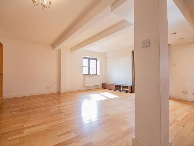 4 bedroom penthouse to rent
