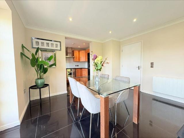 4 bedroom penthouse to rent