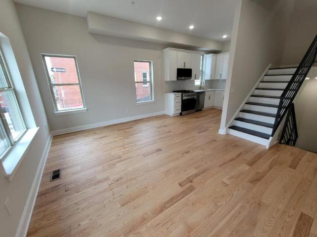 4 bedroom, Philadelphia PA 19145 106024579
