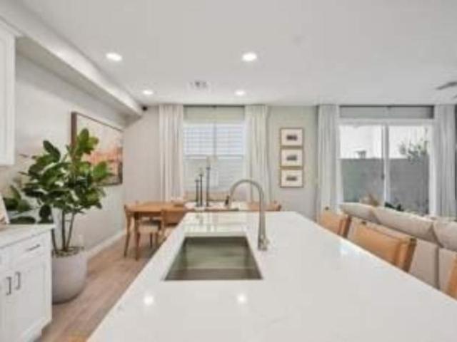 4 bedroom, Phoenix AZ 85054 LS103610055