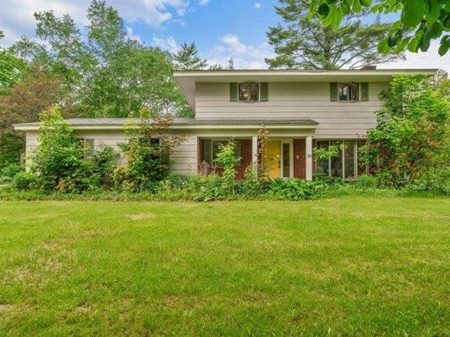 4 bedroom, Pittsfield ME 04967 104848688