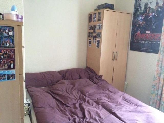 4 bedroom private hall to rent