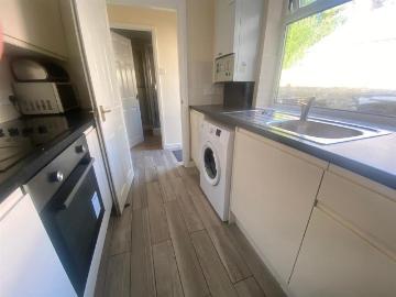 4 bedroom private halls to rent